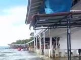 Air Danau Toba Naik Objek Wisata dan Bangunan Terendam