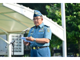 Aslog Kasal Pimpin Upacara Bendera, Tegaskan Komitmen Penguatan Logistik TNI AL