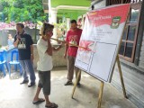 Asner Jalan Santai di Tanjung Tongah, Warga Justru Curhat