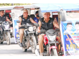 Bupati Tapteng Bantu Ribuan Abang Becak, Dananya Rp 1 M