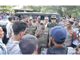 Bupati Tapteng Mediasi Warga Manduamas–Sirandorung, Blokade Jalan Dibuka dan Skema Plasma Ditegakkan