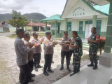 Kapolsek Salak dan Anggota Sambangi Koramil 07 Salak dalam Rangka HUT TNI ke-80