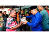 Korps Marinir TNI AL Bagikan Daging Kurban Idul Adha 1447 H kepada Warga dan Prajurit