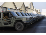Menhan Serahkan Maung MV3 Buatan Pindad di Lanud Husein