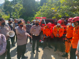 Mobil Masuk Jurang, Sopir dan 6 Penumpang Hilang