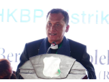 Pdt Herbin Purba, M.Th, menyampaikan rasa syukur atas kelancaran acara Paskah HKBP Distrik V.