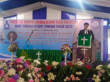 Pimpin Ibadah Jubileum 100 Tahun HKBP Tomuan, Ephorus: Bersuka Cita, Bersyukur, Solidaritas