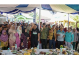 Program Tebus Ijazah Pemko Medan Bantu Warga, Wali Kota Disambut Haru di Marelan