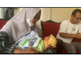 Pulang Kerja Tengah Malam, Pria Ini Temukan Bayi