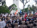 Ribuan Warga Demo di Kantor Gubernur Sumut, Desak Bobby Nasution Tutup PT Toba Pulp Lestari