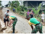 Satgas Pamtas RI–Malaysia Gotong Royong Bersama Warga Dusun Paup, Jalan Rusak Kini Lebih Aman Dilalui