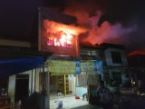 Tiga Unit Rumah Terbakar di Sarbelawan, Api Sulit Dipadamkan