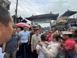 Wapres Gibran Cek Langsung Pasar Dauh Pala, Pastikan Harga dan Stok Bahan Pokok Stabil.
