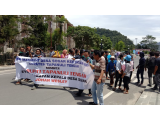 Warga Geruduk Kantor Bupati Tapteng, Minta Kades Sogar Dicopot