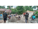 Warga Tanjungbalai Gotong Royong Perbaiki Tanjakan Rawan Kecelakaan, Pemerintah Dinilai Abai