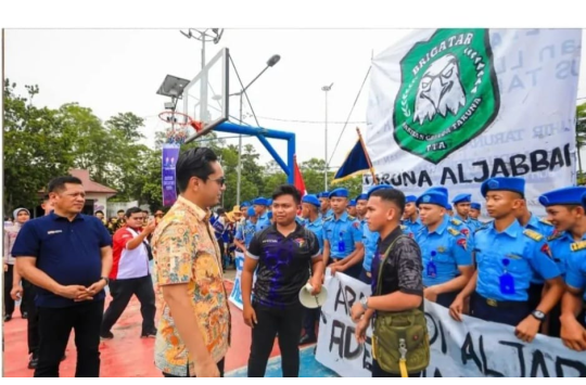 Wali Kota Medan, Rico Tri Putra Bayu Waas saat pembukaan Lomba Kreasi Formasi (Kreafor) Pemuda 2025