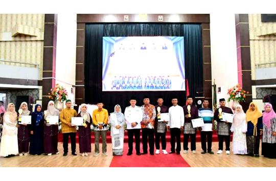 196 Siswa MAN 3 Tapteng Diwisuda Tahfidz, Wakil Bupati Tekankan Generasi Qur’ani Berakhlak