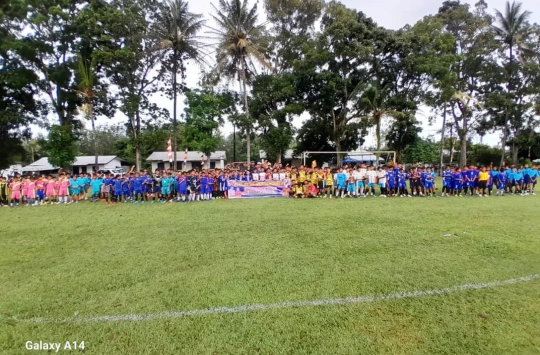 Acara pembukaan turnamen Kepala Desa Batu Silangit Cup 2025. (foto: Pendim 0207/SML)