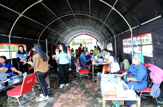 Bakti Paskah Humbahas: Cek Kesehatan dan Donor Darah Disambut Antusias Warga