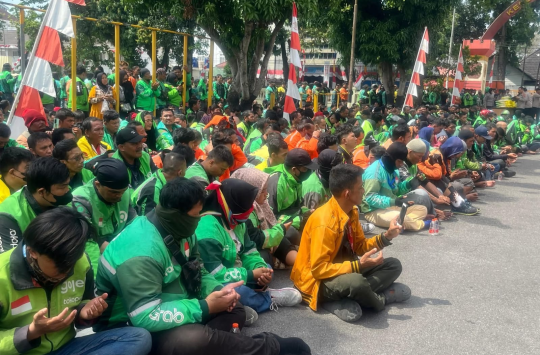 Doa bersama Brimob dengan komunitas ojol di markas Satuan Brimob Sumut