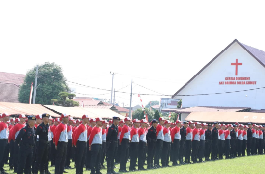 Satuan Brimob Polda Sumatera Utara menggelar apel pembukaan kegiatan Pelatihan PTIK bersama mahasiswa UPI. (foto; Brimob Sumut)