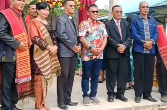 Bupati Tapanuli Tengah, Masinton Pasaribu, SH, MH, menghadiri Pesta Pembangunan Gedung Sekolah Minggu di HKBP Sibuluan