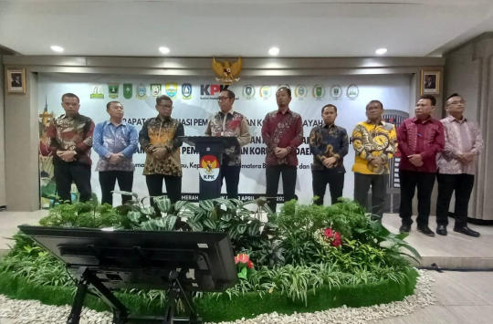 Bupati Tapanuli Utara, JTP Hutabarat, dan Pimpinan OPD saat mengikuti Rakor dengan KPK di Aula Bhineka Tunggal Ika, Lantai 16, Gedung Merah Putih KPK RI Jakarta, Kamis 08 Mei 2025.( Foto: Loksa Situmeang/Kabarnas.com)