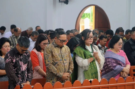Bupati Taput Hadiri Ibadah Minggu di HKBP Pansurnapitu, Ajak Warga Hidupkan Gotong Royong dan Dukung Pembangunan