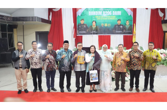 Acara pisah sambut Komandan Kodim 0206/Dairi, dari Letkol Inf Goklas Pirtahan Silaban kepada penggantinya Letkol CZi Nanang Sujarwanto.