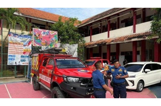 Damkar Semarang Ambilkan Rapor Siswa, Aksi Kemanusiaan yang Menyentuh