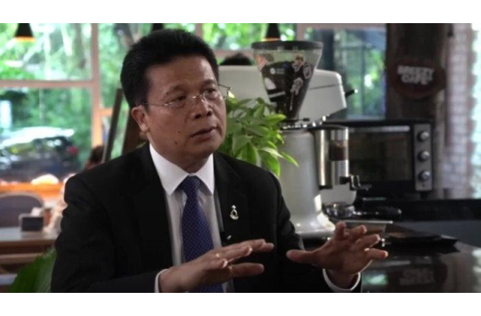Ephorus HKBP Vikctor Tinambunan