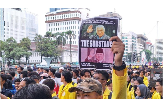 Demo mahasiswa Indonesia gelap. (Foto: Tribun)