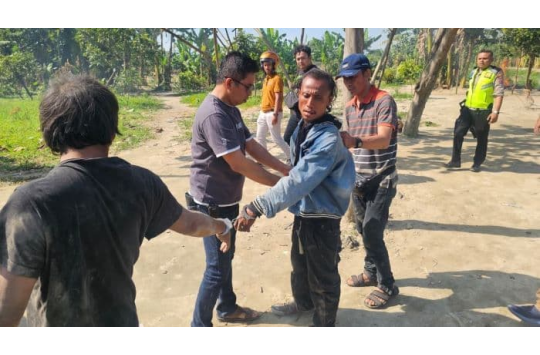 Digerebek Polisi, Sarang Narkoba di Medan Sunggal Dibakar, Tiga Pria Diciduk