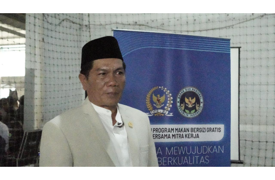 Anggota Komisi IX DPR RI Asep Romy Romaya dan perwakilan dari Badan Gizi Nasional, Tengku Sahdana sosialisasi MBG di Tegalluar.