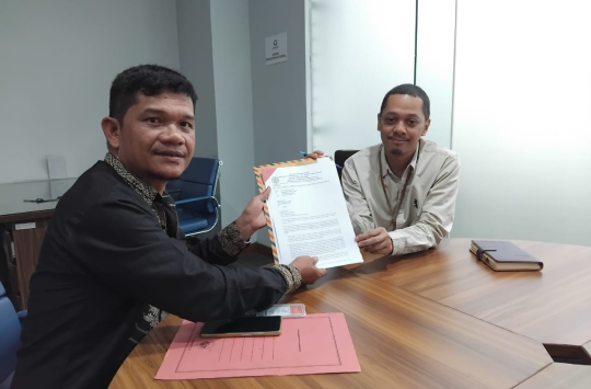 Ketua Bidang Hukum DPP PPABS, Hermanto Sipayung (kiri)