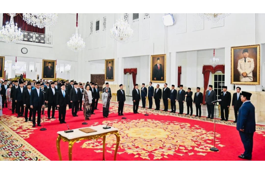 Prabowo Subianto saat melantiki 31 0rang Duta Besar  di Istana di Istana Negara, Jakarta (foto: setpres)