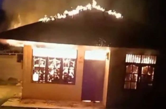 Dua Rumah Terbakar di Parmonangan Taput, Satu Warga Tewas Diduga Akibat Korsleting Listrik