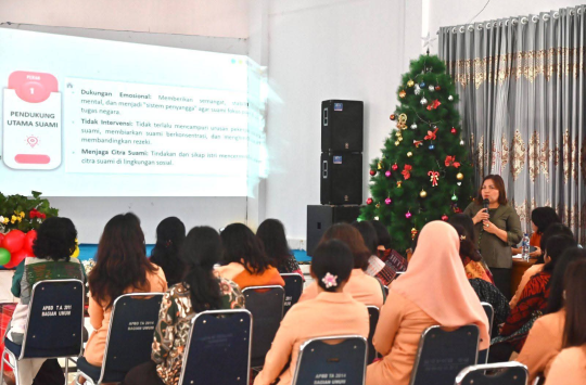 DWP Humbang Hasundutan Gelar Pembinaan dan Ibadah Bersama: Perkuat Peran Perempuan, Etika ASN, dan Solidaritas Sosial