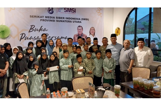 Gelar Buka Puasa dan Rayakan HUT ke-8, SMSI Sumut Berbagi Berkah Ramadhan ke Anak Yatim