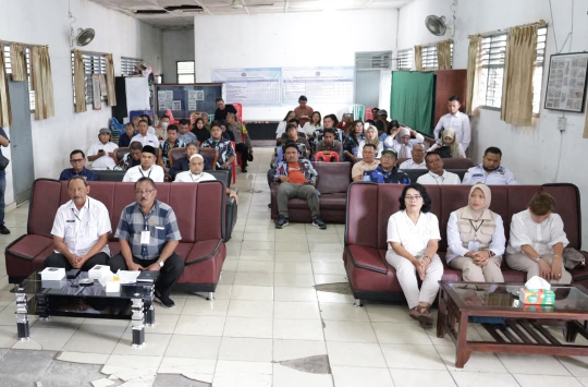 Wakil Wali Kota Pematangsiantar terpilih, Herlina hadiri pleno penetapan KPU  didampingi IPK ( foto: KPU Pematangsiantar)