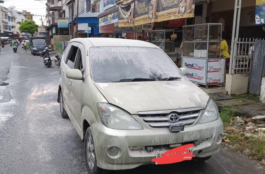 Kondisi mobil usai api dipadamkam