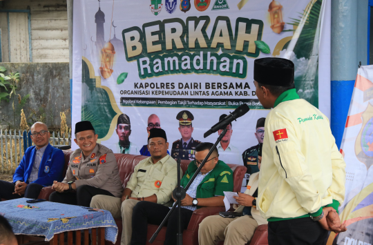Kapolres Dairi Faisal Andri Pratomo menggelar dialog kebangsaan dengan beberapa organisasi kepemudaan lintas agama di Simpang Salak, Sidikalang.