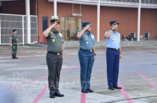 Kasal, Laksamana TNI Dr. Muhammad Ali menghadiri Upacara Penyambutan Kontingen Indonesia Patriot II yang baru  kembali dari Paris, Prancis. (Foto: Dispen AL)