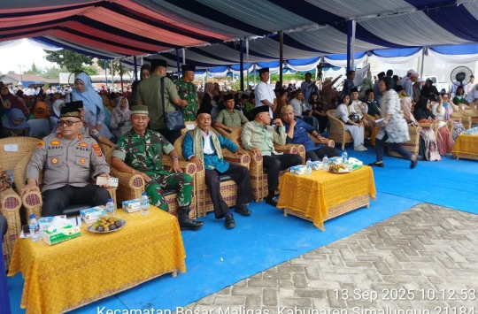 Acara peringatan Maulid Nabi Muhammad SAW 1447 H, di Masjid Al‑Munawaroh, Kecamatan Bandar, Kabupaten Simalungun (foto : Pendim 0207/SML)