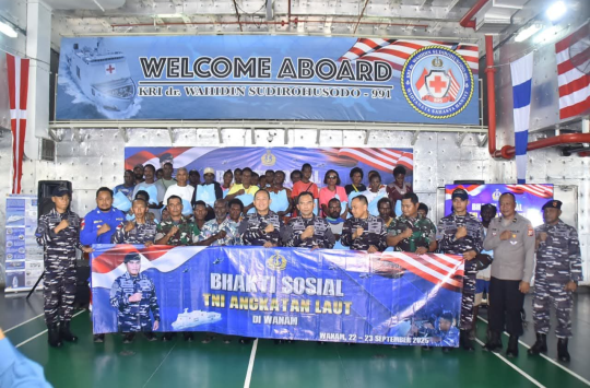 Acara  "Bakti Sosial dan Bakti Kesehatan" yang dilaksanakan Kemenhan di Dermaga Wanam, Merauke, (foto: Kemenhan)