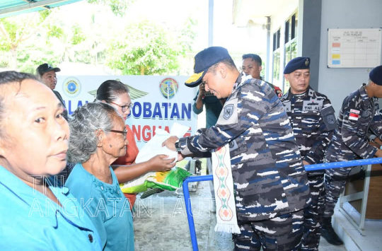 Kodaeral VIII Tinjau Baksos TNI AL di Talaud, Pererat Sinergi dengan Masyarakat Perbatasan