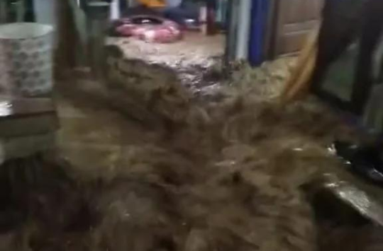 Banjir bandang terjang kampung pensiunan Bogor. Foto:Istimewa