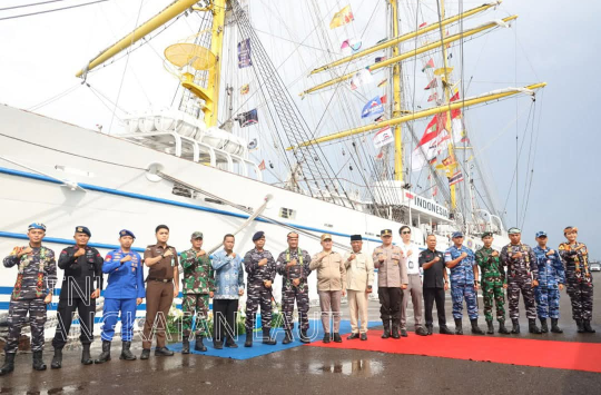 KRI Bima Suci, saat di Dermaga Mamburungan, Tarakan (Foto : Dispen AL)