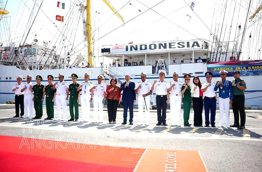 KRI Bima Suci Tiba di Vietnam, Misi Diplomasi Taruna AAL 2026 Disambut Meriah