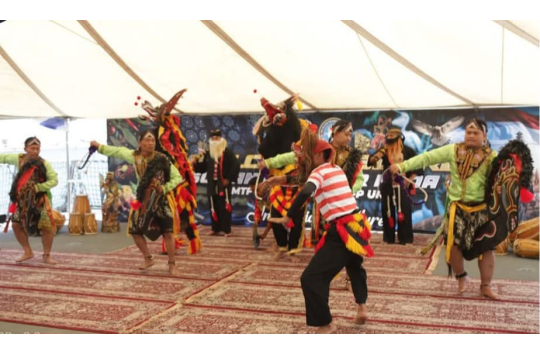 Acara "Indonesian Cultural Day” yang diselenggarakan  di Geladak Heli KRI Sultan Iskandar Muda-367 di Dermaga No. 4, Beirut, Lebanon, pada Jumat, 20 Juni 2025. (Foto: Dispen AL)